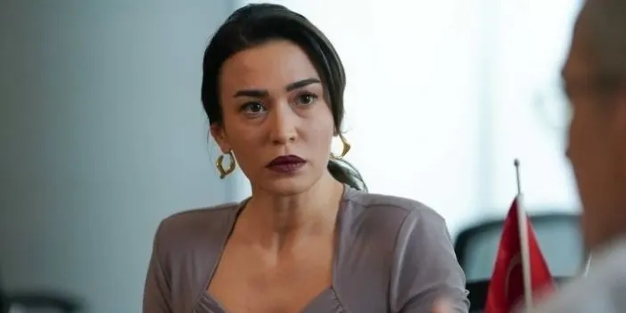 Bahar dizisi Rengin Kimdir? Ecem Özkaya kimdir? Bahar dizisi Rengin kimdir?