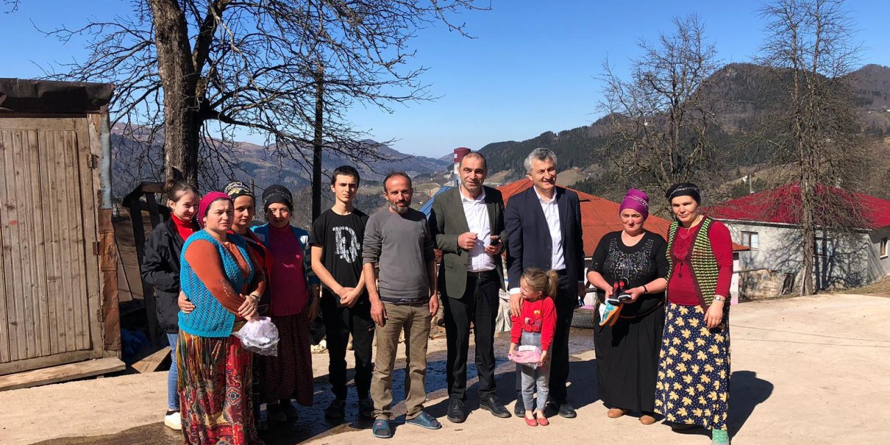 Bizim Veysel'den "Beton yol sorununa kökten çözüm"