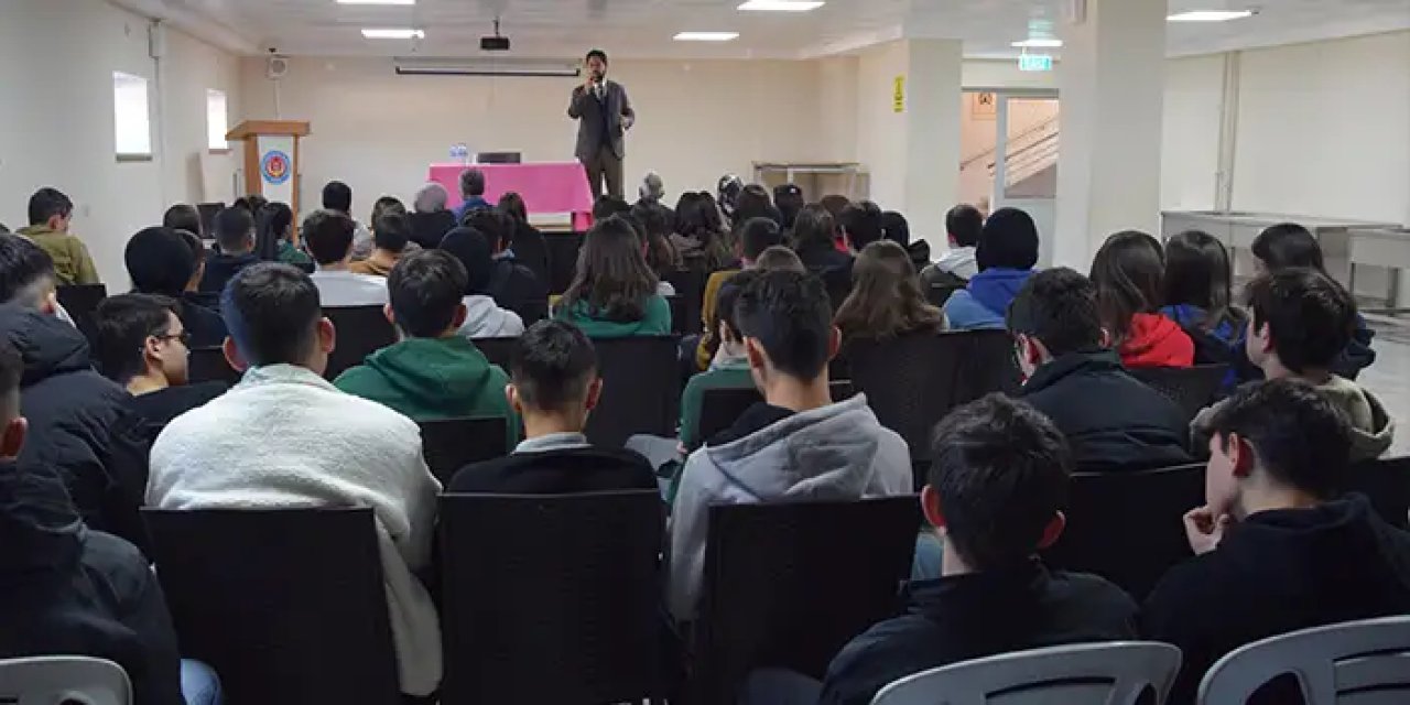 Ramazan ayı Giresun'da gençlere anlatıldı