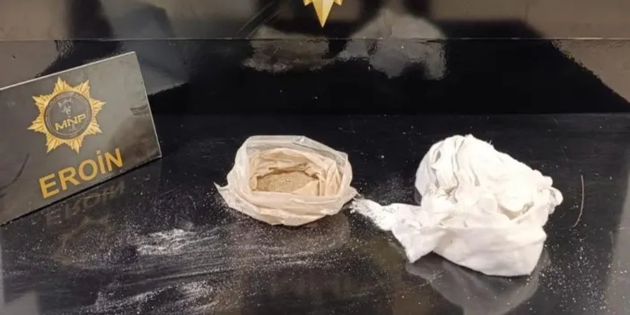 Muş'ta şaşırtan olay! Yolcunun ayağındaki alçıdan bakın ne çıktı...