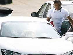 Anderson ölümden döndü!