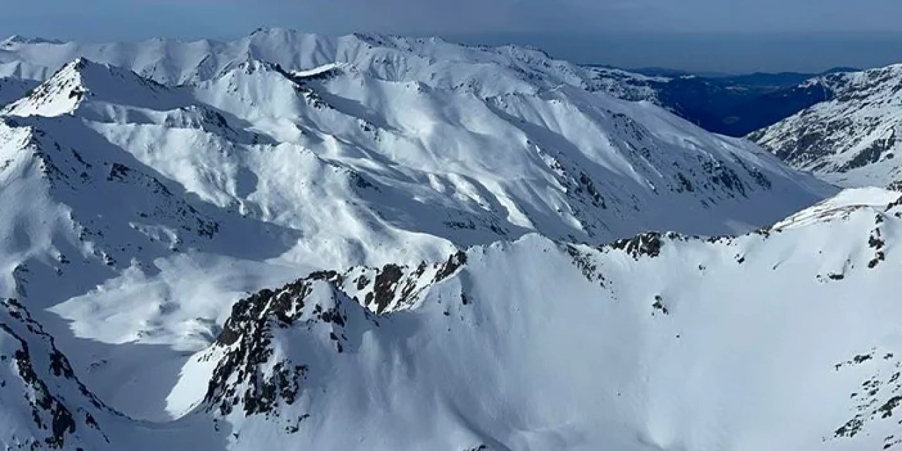 Rize'de Kaçkar Dağları'ndaki "heliski" etkinliğinde 10. hafta