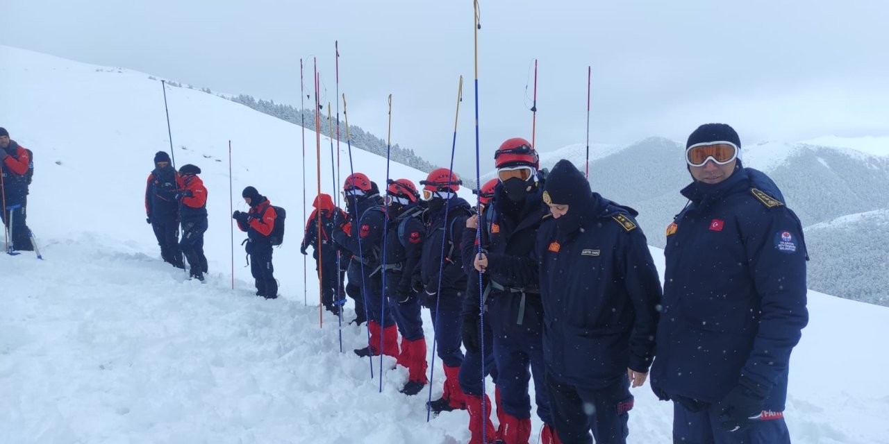 Trabzon'da çığda arama ve kurtarma tatbikatı gerçekleştirildi