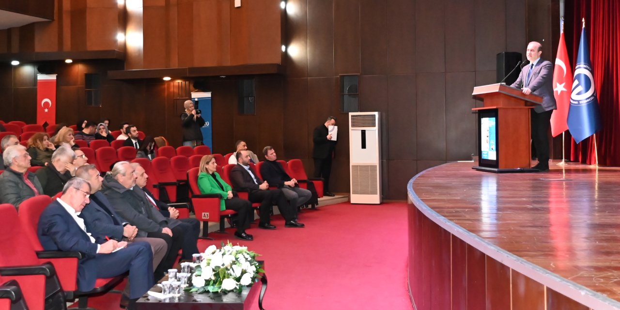 Trabzon'da  "Deprem Gerçeği ve İleriye Yönelik Öneriler" paneli