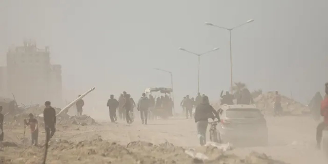 Gazze Şeridi'nde İnsani Yardım Bekleyen Siviller Hedef Alındı: Ölü ve Yaralılar Var