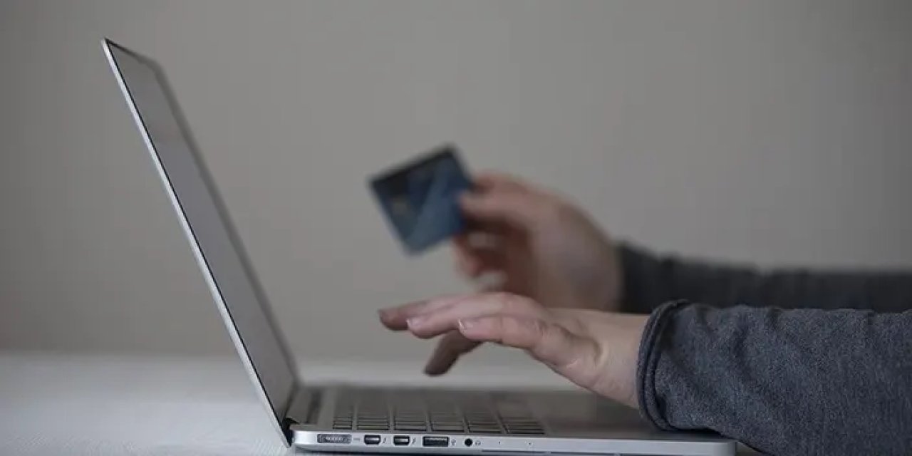 Türkiye'nin E-Ticaret Hedefi: 2028'e Kadar 6,3 Trilyon Lira
