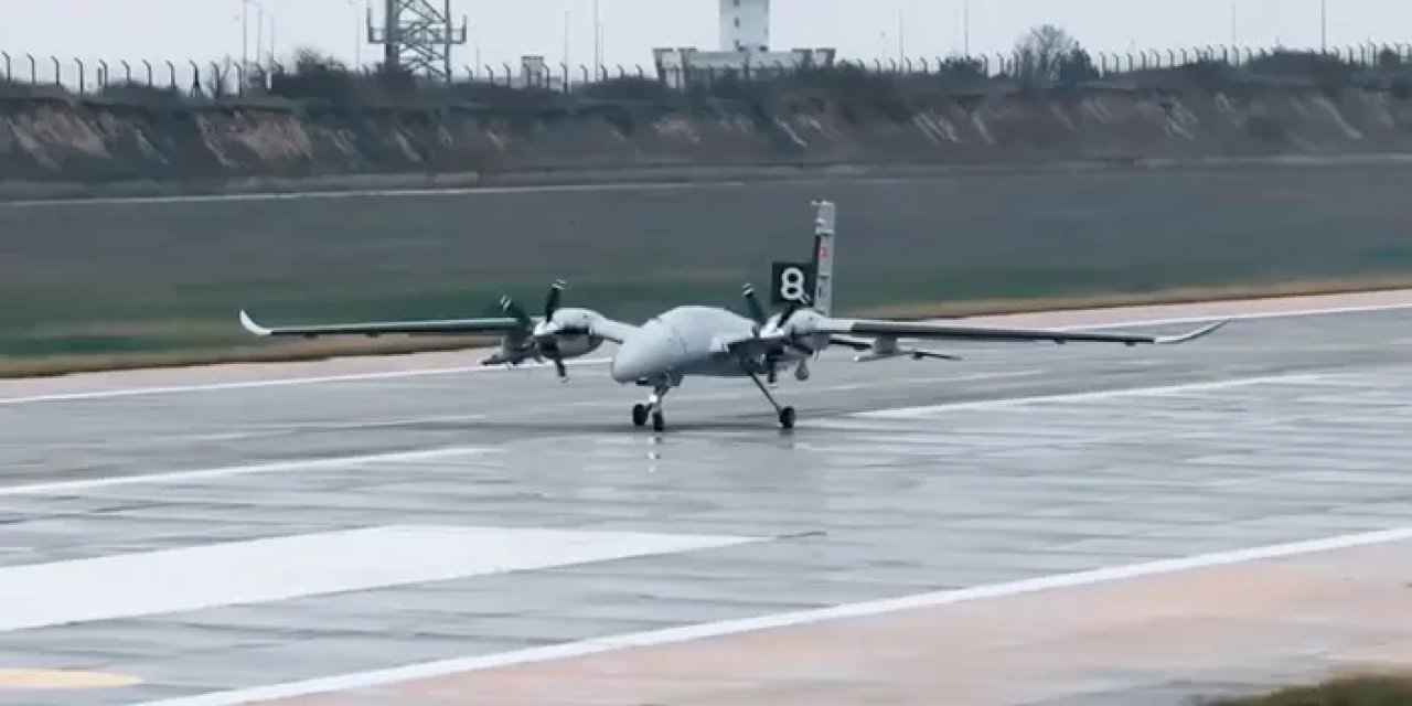 Bayraktar AKINCI TİHA'dan Süpersonik Başarı: İHA-122 Füze Testini Geçti
