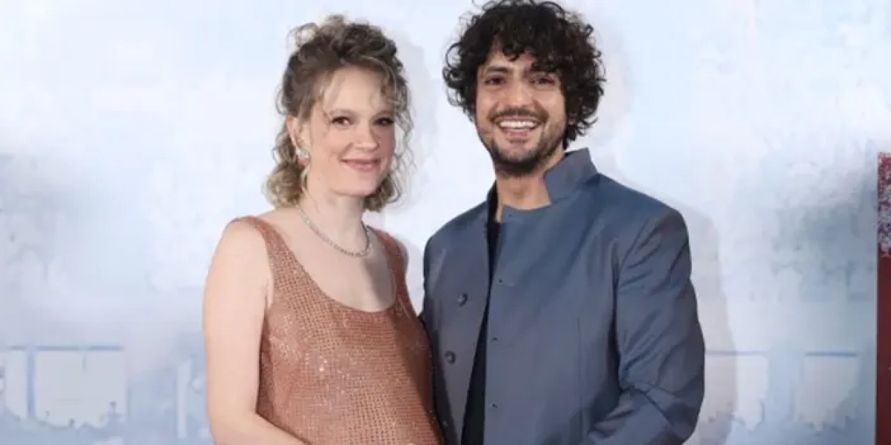 Ünlü çiftin ikinci bebekleri dünyaya geldi! İşte ilk pozlar