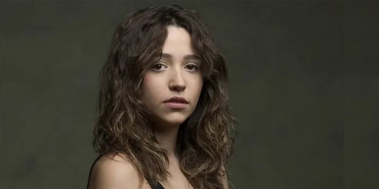 Zeynep Bastık'ın 'Lan'ı olay oldu! İlk 50'ye girdi