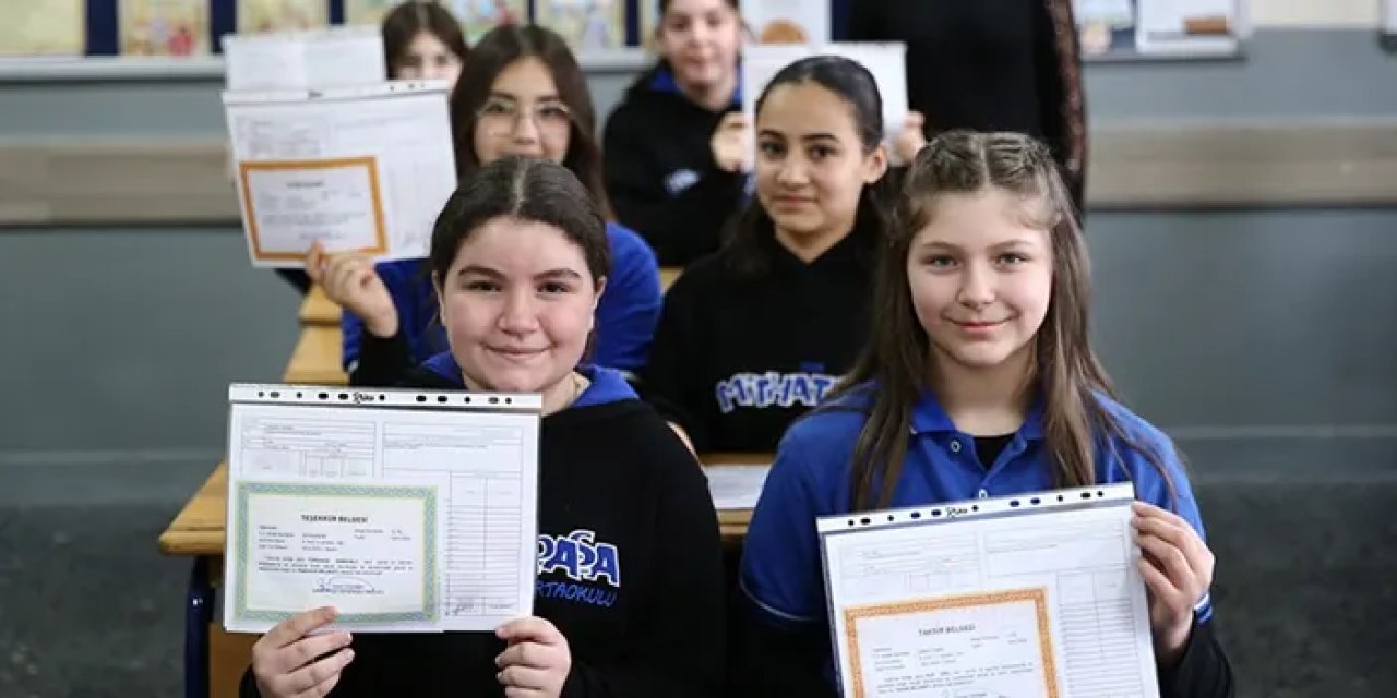 Türkiye'de eğitimde yeni dönem! Karnelerde değişiklik
