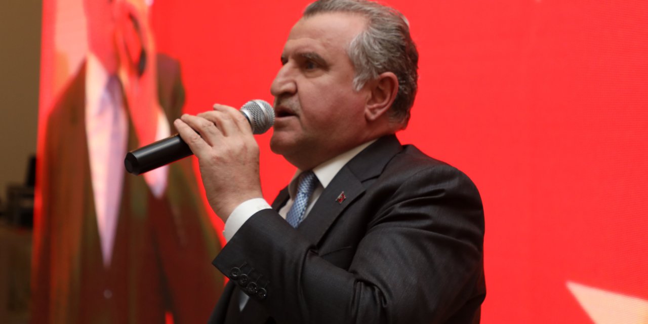 Gençlik ve Spor Bakanı Bak Rize'de! "Tatildeki adam lazım değil"