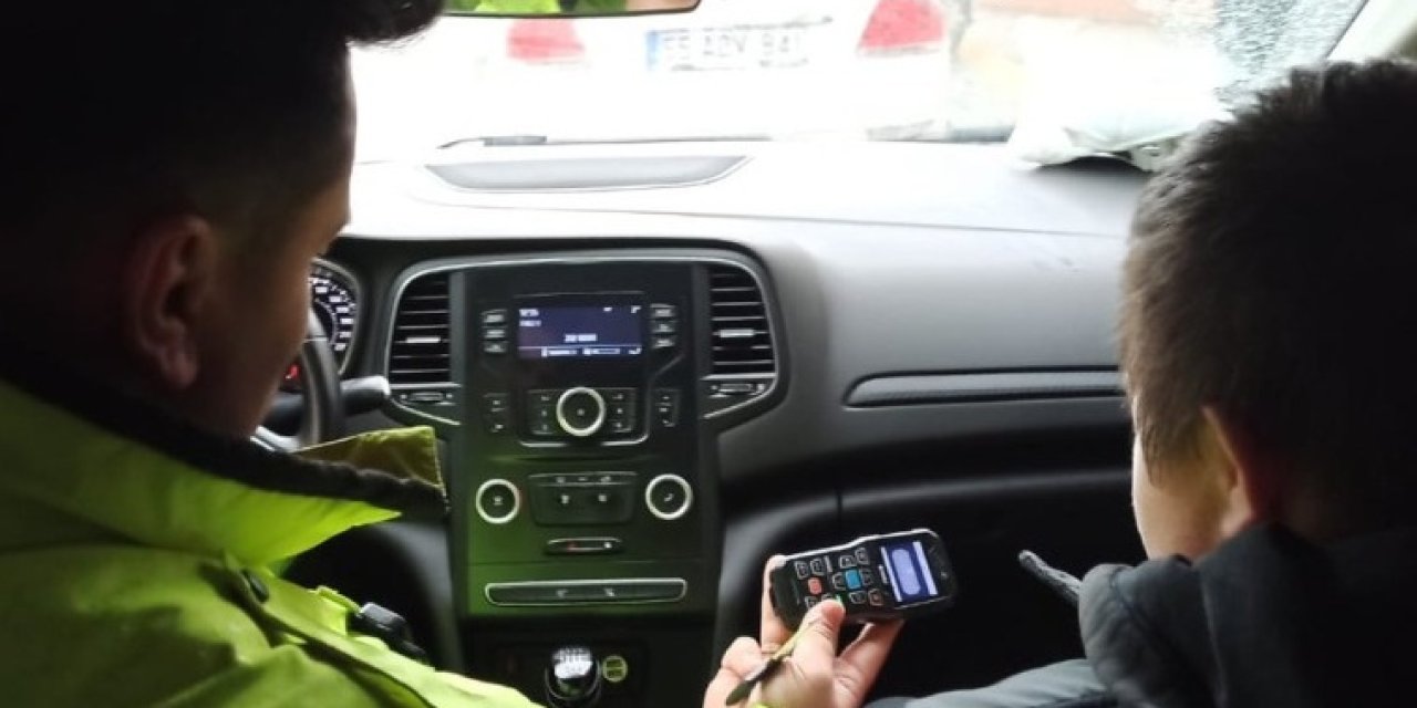 Samsun'da Down sendromlu çocuklar polis aracıyla şehir turu attı