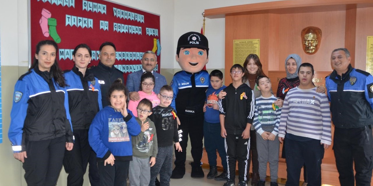 Samsun polisi öğrencileri bilgilendirdi