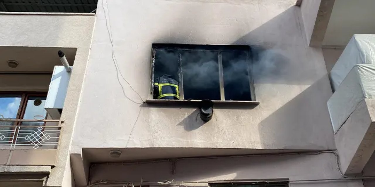 Bursa'da elektrikli battaniye daireyi kül etti! 1 kişi yaralandı