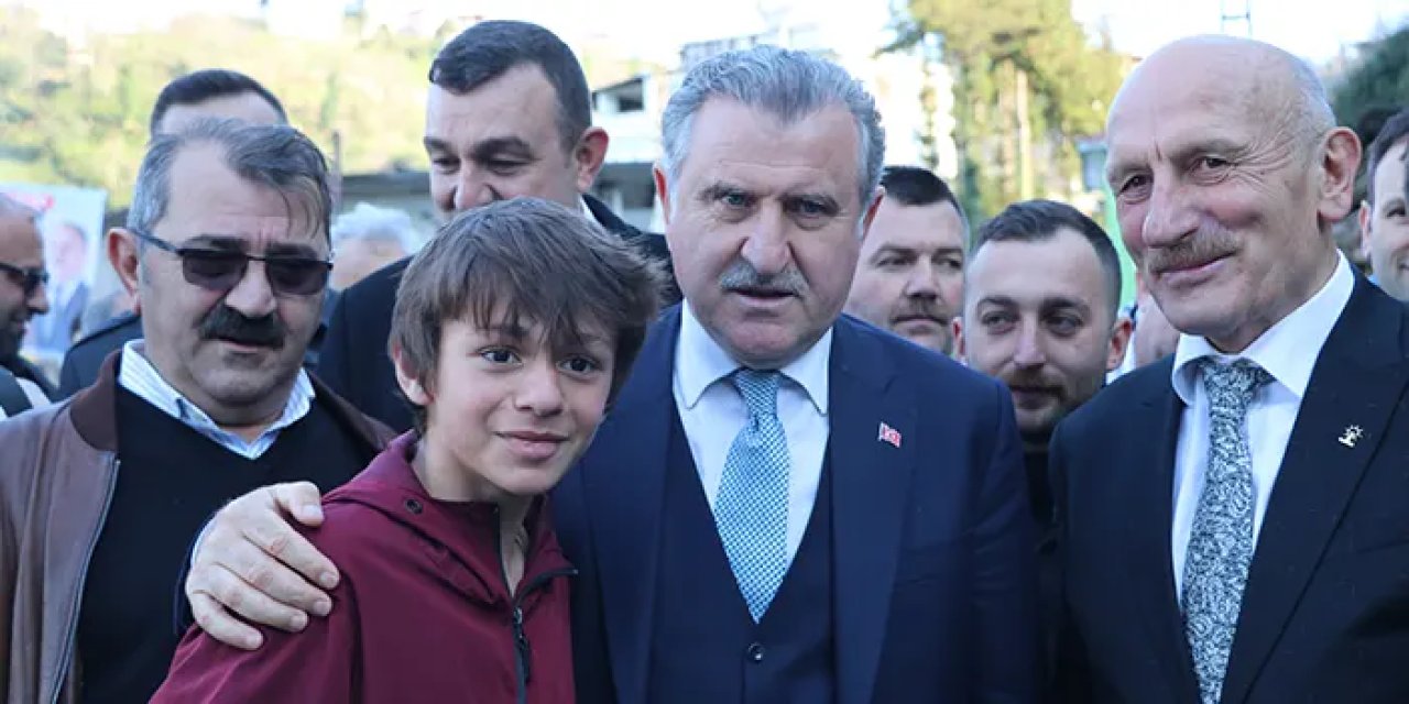 Gençlik ve Spor Bakanı Osman Aşkın Bak, Rize'de "İnşallah 18-0 yapacağız"