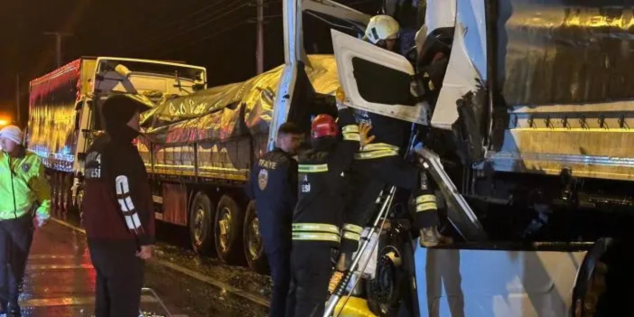 4 tır birbirine girdi! 1 kişi hayatını kaybetti