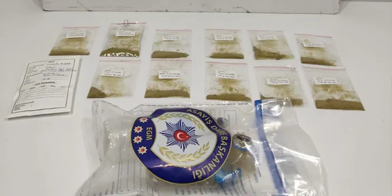 Samsun'da şüpheli ara durduruldu! Üzerlerinde 11 paket uyuşturucu bulunan 2 şahıs gözaltında