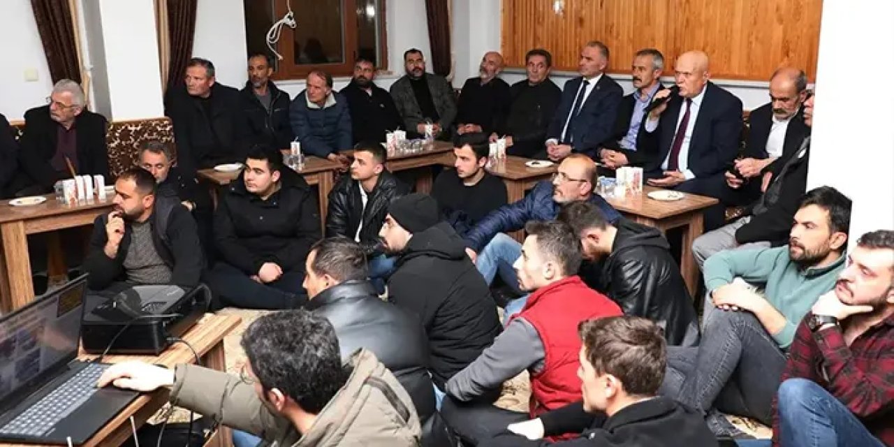 Bayburt'ta Başkan Pekmezci'nin mahalle odası programları sürüyor
