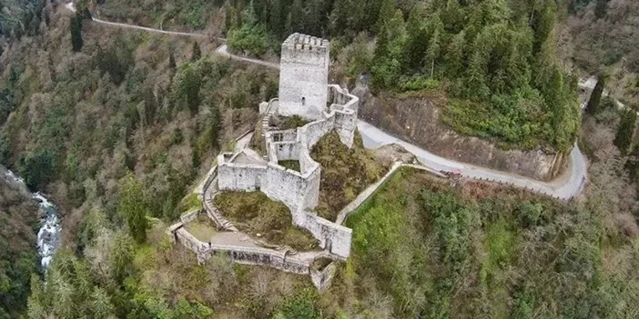 Zil Kale: Rize'nin Göz Alıcı Tarihi Mirası Gökyüzünden Keşfediliyor