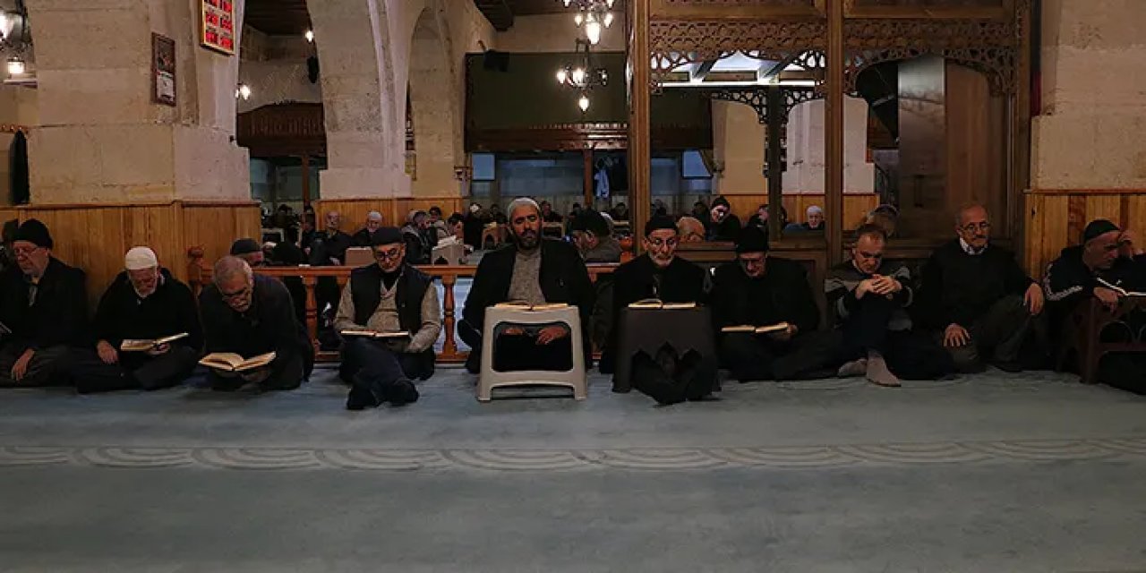 Bayburt'ta hatim geleneği yaşatılıyor