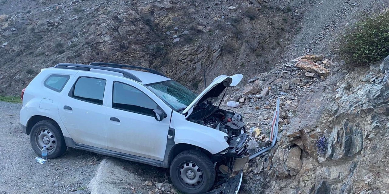 Artvin'de trafik kazası! Bir ölü bir yaralı