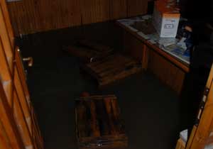 Trabzon'da işyerlerini su bastı