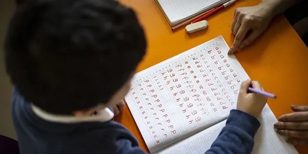 Çocuğunuzda bu belirtiler varsa dikkat! Bebeklikten itibaren ortaya çıkıyor