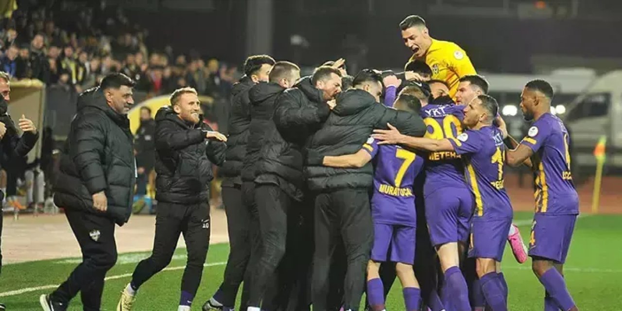 Eyüpspor, Adanaspor maçından galip ayrılması halinde Süper Lig'e yükselmiş olacak.