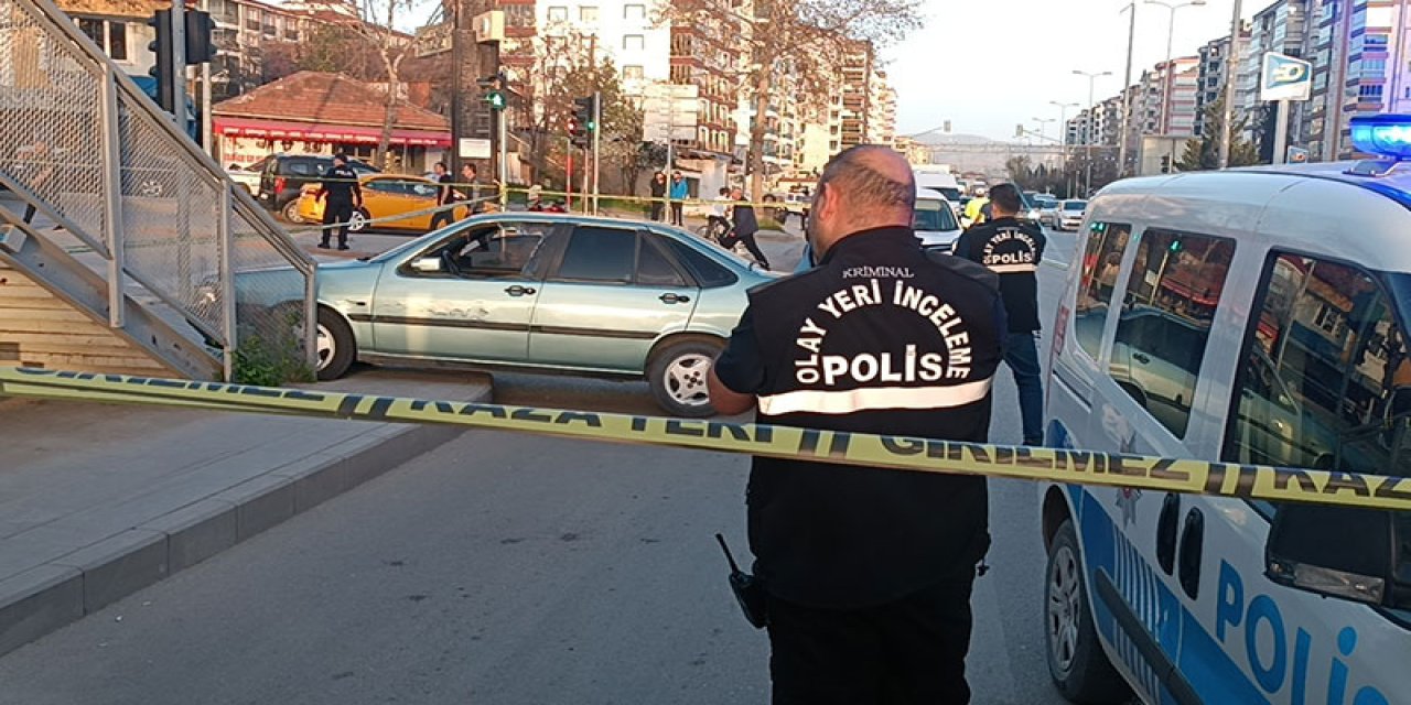 Kırıkkale'de otomobil içinde sevgilisi ile tartıştı! Erkek arkadaşı bıçakla boğazını kesti