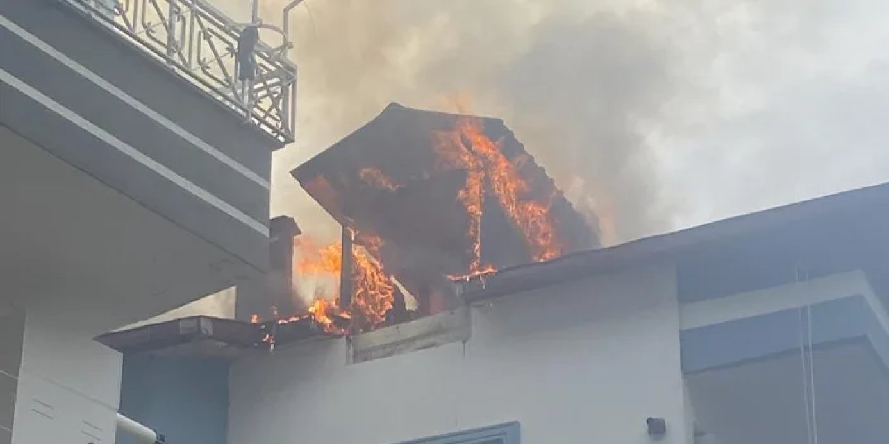 Ordu'da yangın çıktı: Çatı katı alevler içinde kaldı