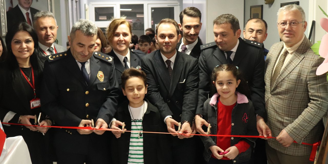 Ordu'da Ünye Emniyet Müdürlüğünde resim sergisi açıldı