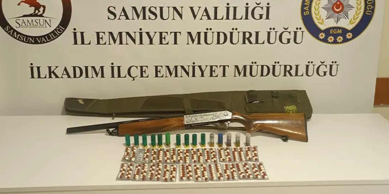 Samsun'da araçtan 272 sentetik ecza hap ele geçirildi