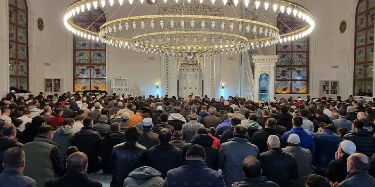 Berat Kandili Mesajları: Sevdiklerinize Gönderebileceğiniz 20 örnek mesajı