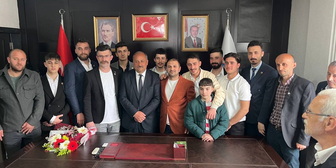 Samsun'da 2 belediyede devir teslim yapıldı! 2 başkan göreve başladı