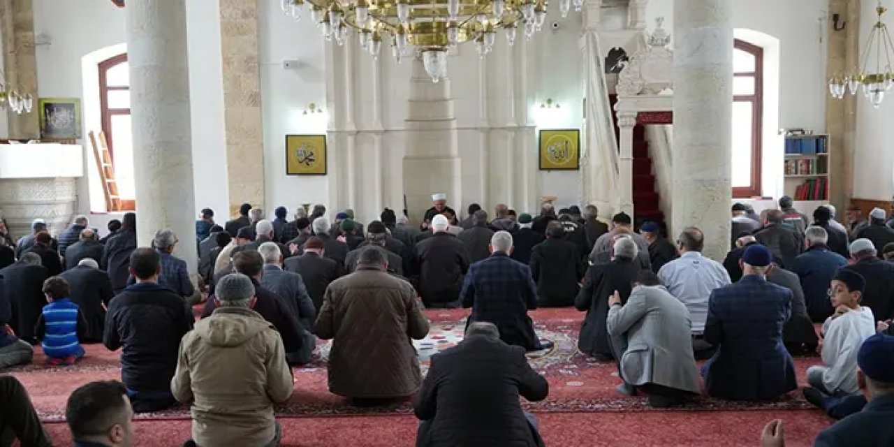 Bayburt'ta şehirler unutulmadı! Mevlit okutuldu