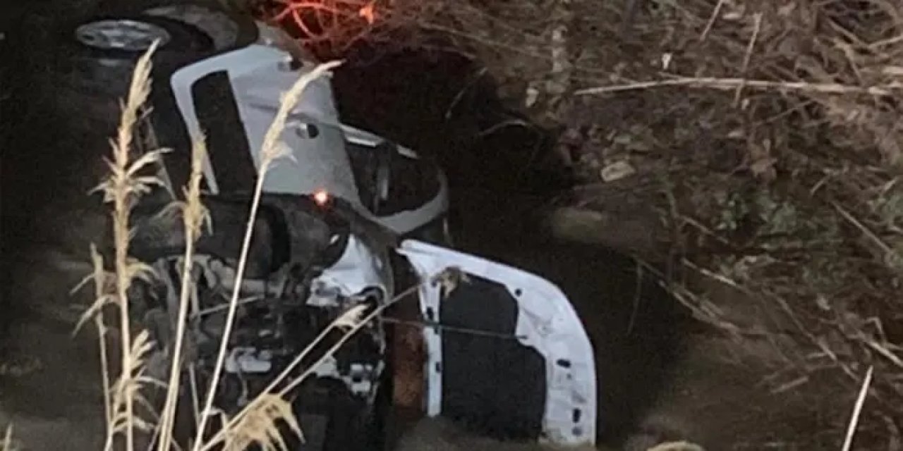 Samsun plakalı araç Adıyaman'da su kanalına yuvarlandı! 3 yaralı var