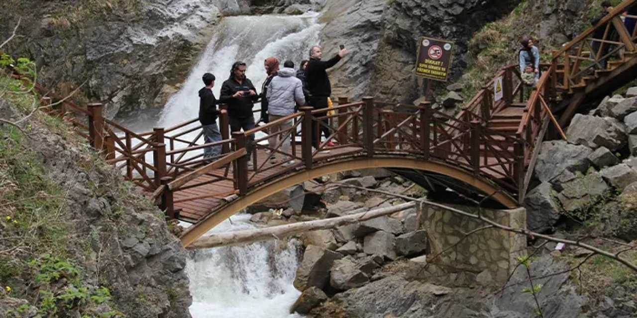 Giresun’un Pamukkalesi’ne ziyaretçi akını