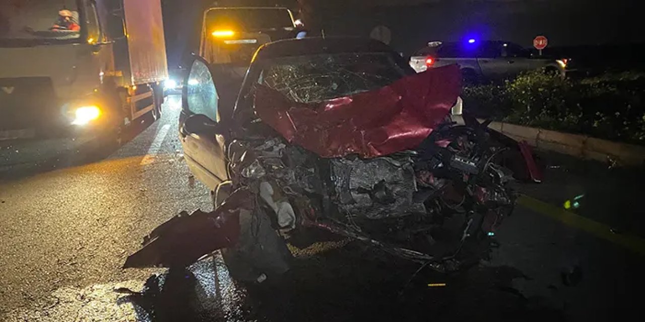 Otomobil ile kamyonet çarpıştı! 3’ü çocuk 13 yaralı