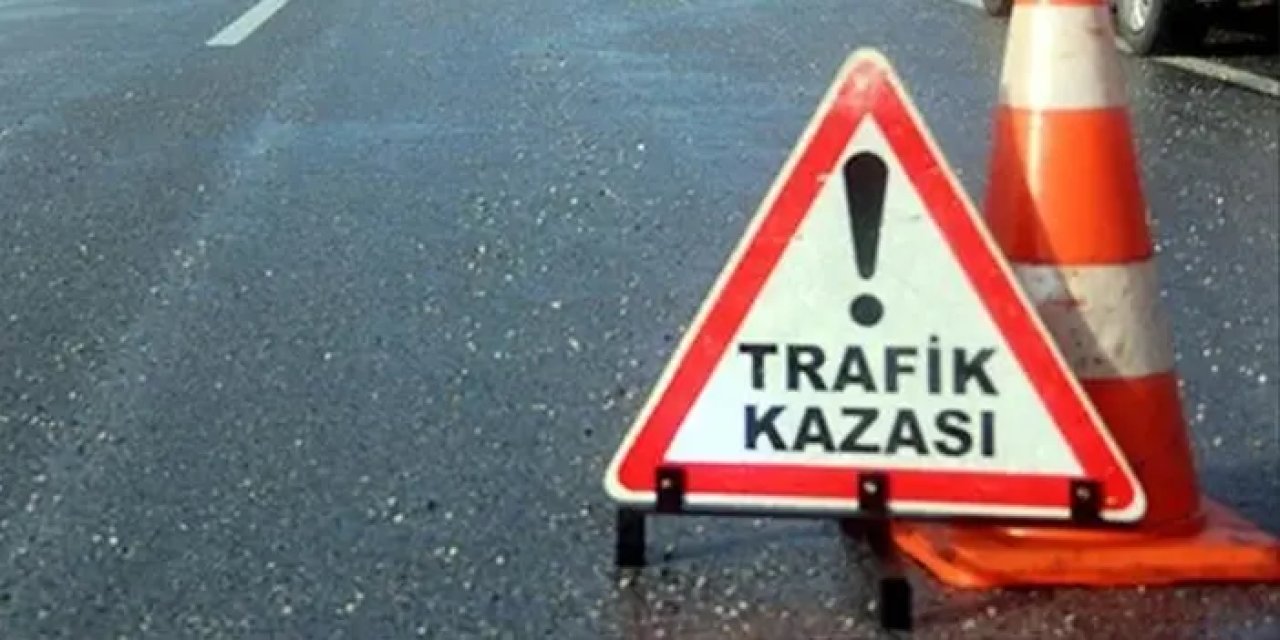 Düzce'de hafif ticari araç ile otomobil çarpıştı! 2 yaralı