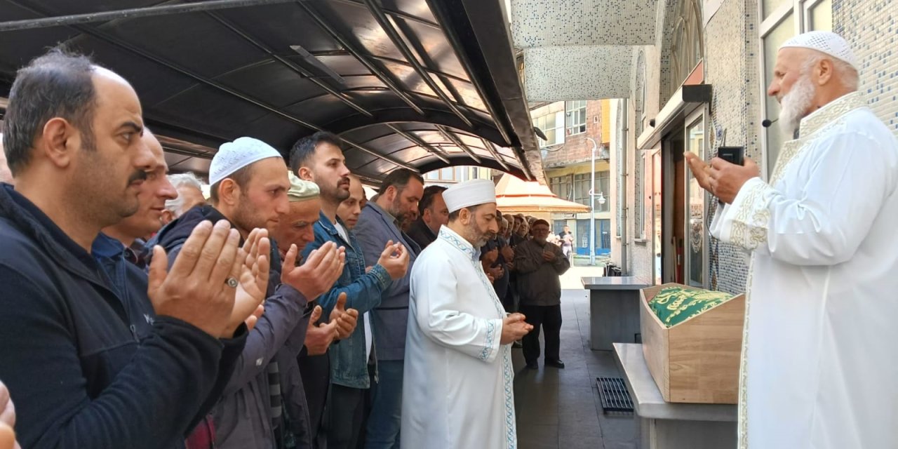 Artvin'de oğlu kullandığı iş makinesi ile babasına çarptı! Babası öldü