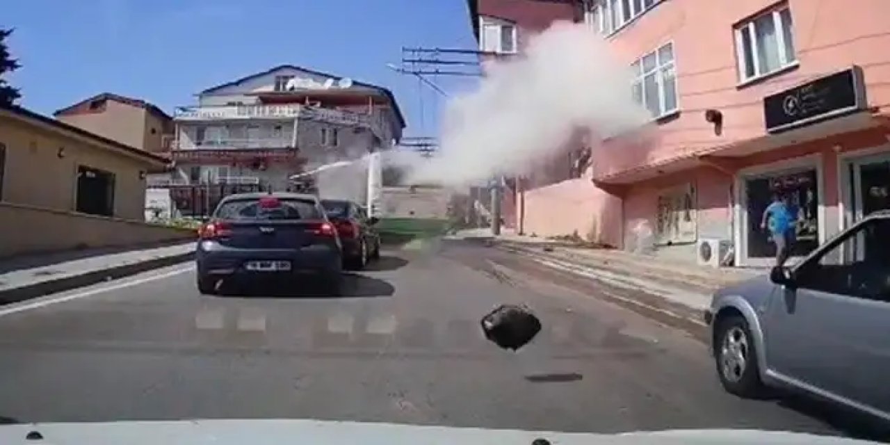 Bursa'da otobüsün su borusu bomba gibi patladı