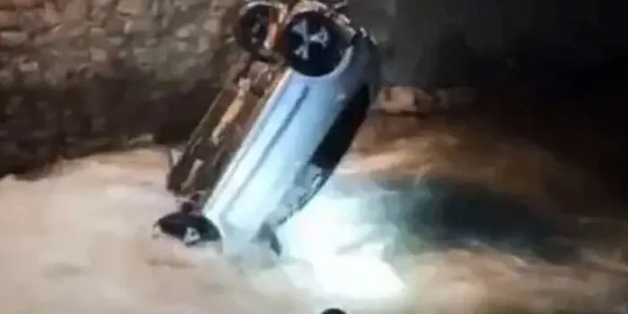 Kontrolden çıkan otomobil dereye uçtu! 4 ölü 1 yaralı
