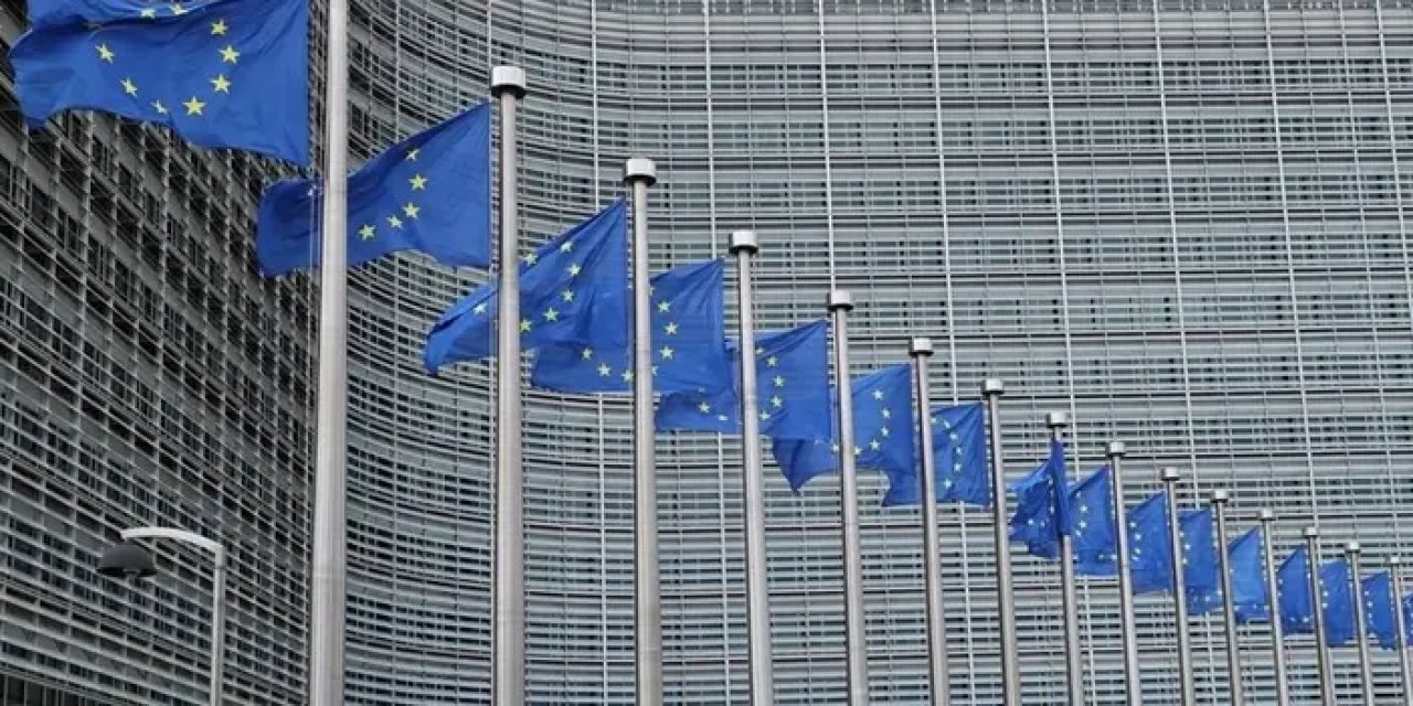 AB, İran'a Yaptırımları Genişletme Kararı Aldı