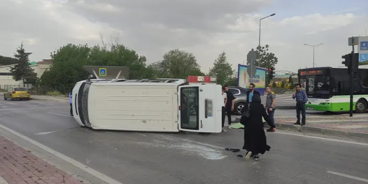 Bursa'da facianın eşiğinden dönüldü! Tır refüje devrildi