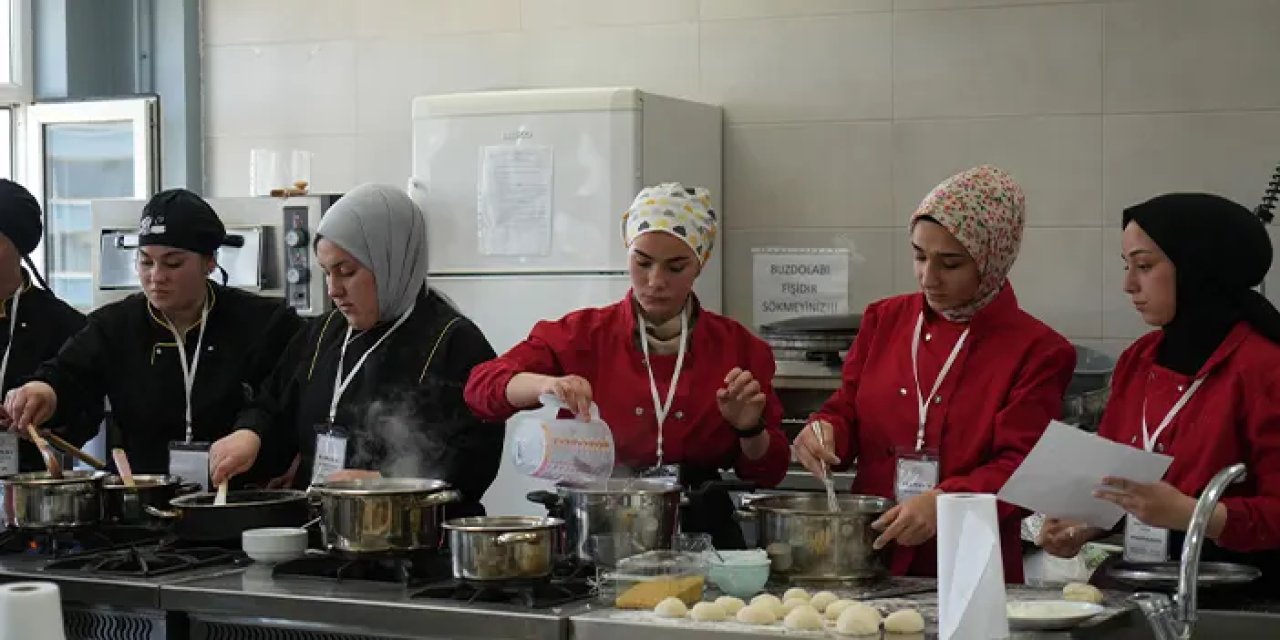 Samsun'da liseli şefler Türkiye finallerine gitmek için ter döktü