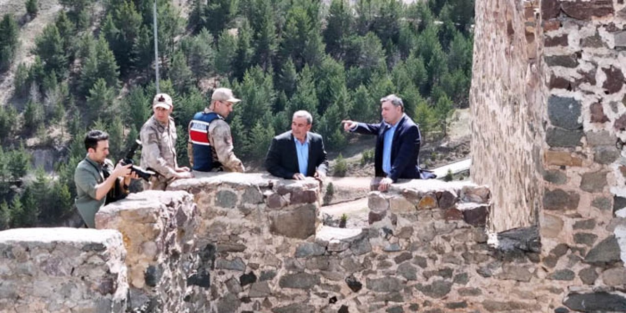 Gümüşhane Valisi Tanrısever Kov Kalesi'ne ziyaret
