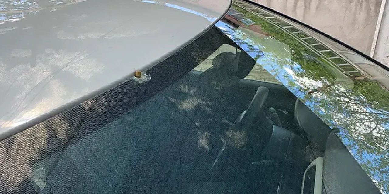 Tokat'ta yorgun mermi araca düştü! Baba isyan etti "Ya çocuğuma isabet etseydi"