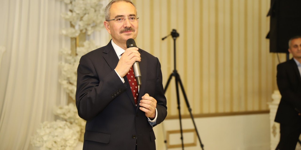 Başkan Dündar "Gayretimiz, bu başarıyı örnek belediyecilik ile taçlandırmak"