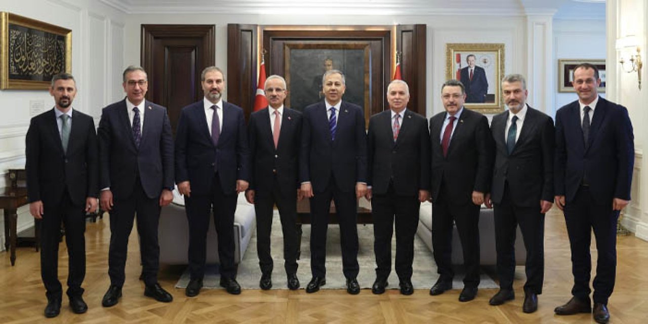 Trabzon protokolünden Bakan Yerlikaya'ya ziyaret!