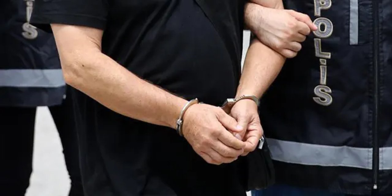 Samsun'da 2 kişi 5 adet tabanca ile yakalandı